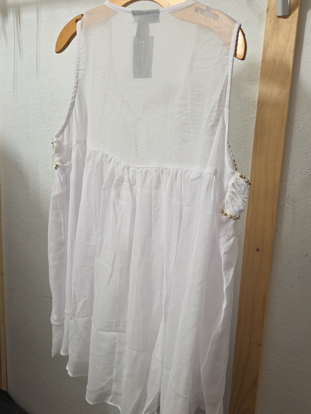 *White Embroidered Tiered Chiffon Tank Top Pit 22 - Picture 3 of 4